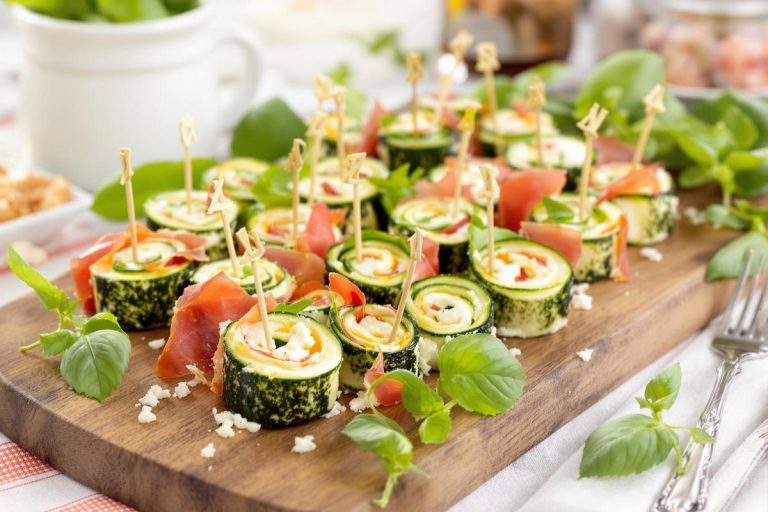 Mini-roulés à la courgette : la recette à faire à l'apéro, prête en 5 minutes, et qui met tout le monde d'accord.jpg
